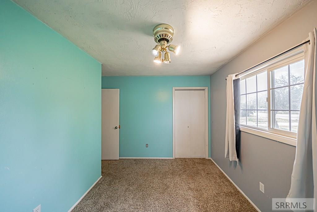 4161 E 300 N Property Photo 12