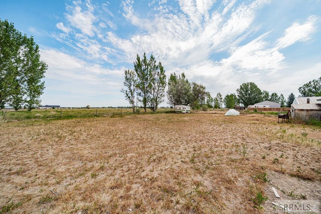 4161 E 300 N Property Photo 13