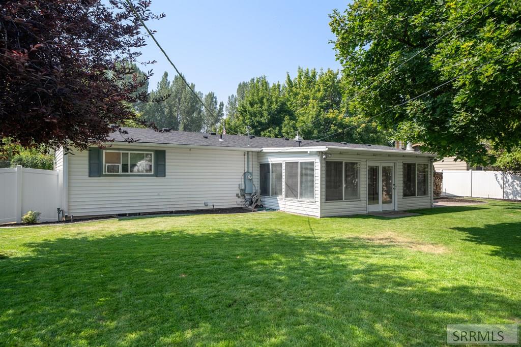 235 Spruce Street Property Photo 8