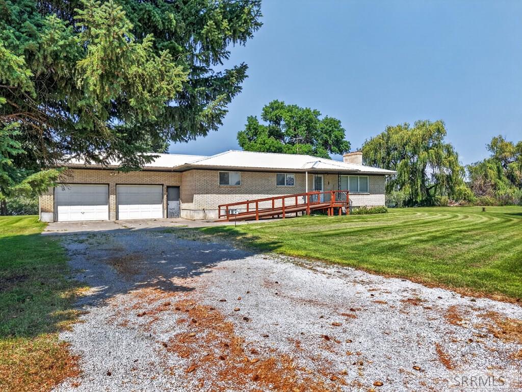 848 N Hwy 91 Property Photo 4