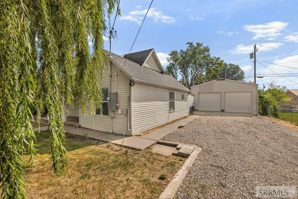 212 Archer Street Property Photo 3