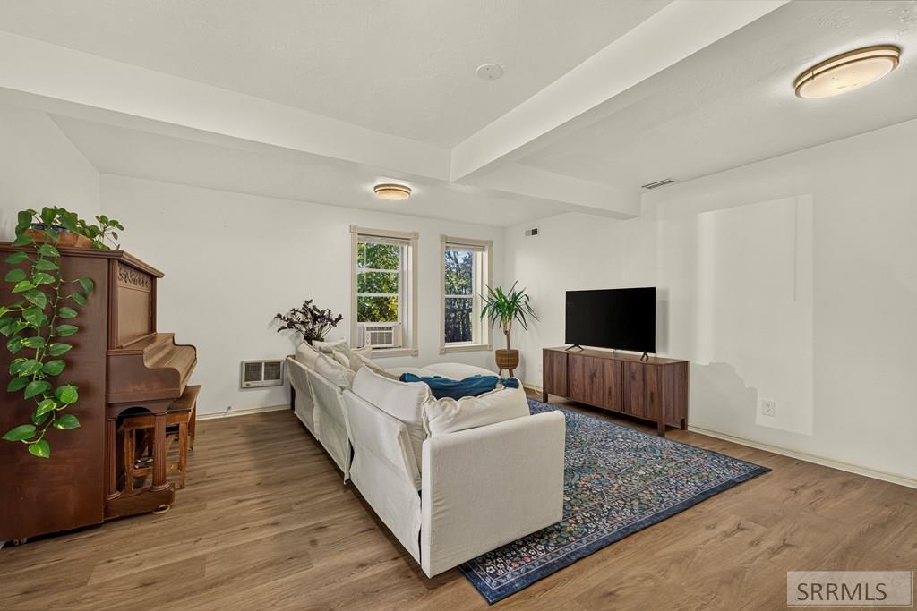 212 Archer Street Property Photo 6