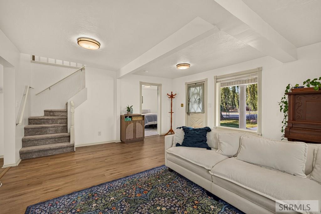 212 Archer Street Property Photo 7