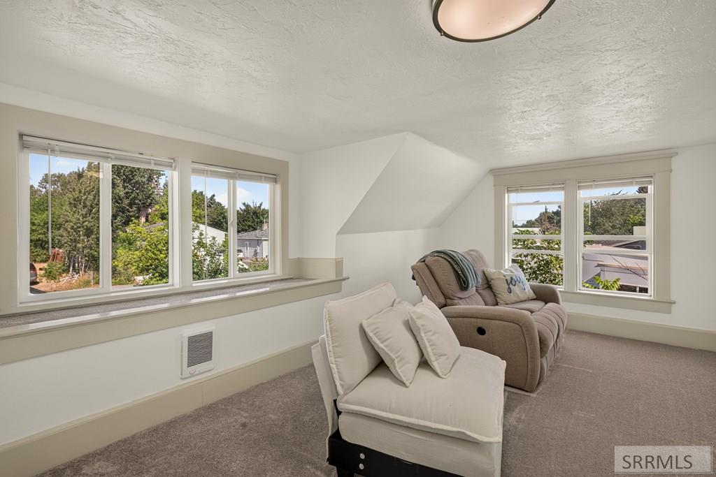 212 Archer Street Property Photo 19