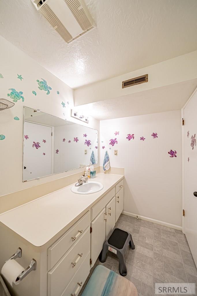 1384 N 1200 E Property Photo 54