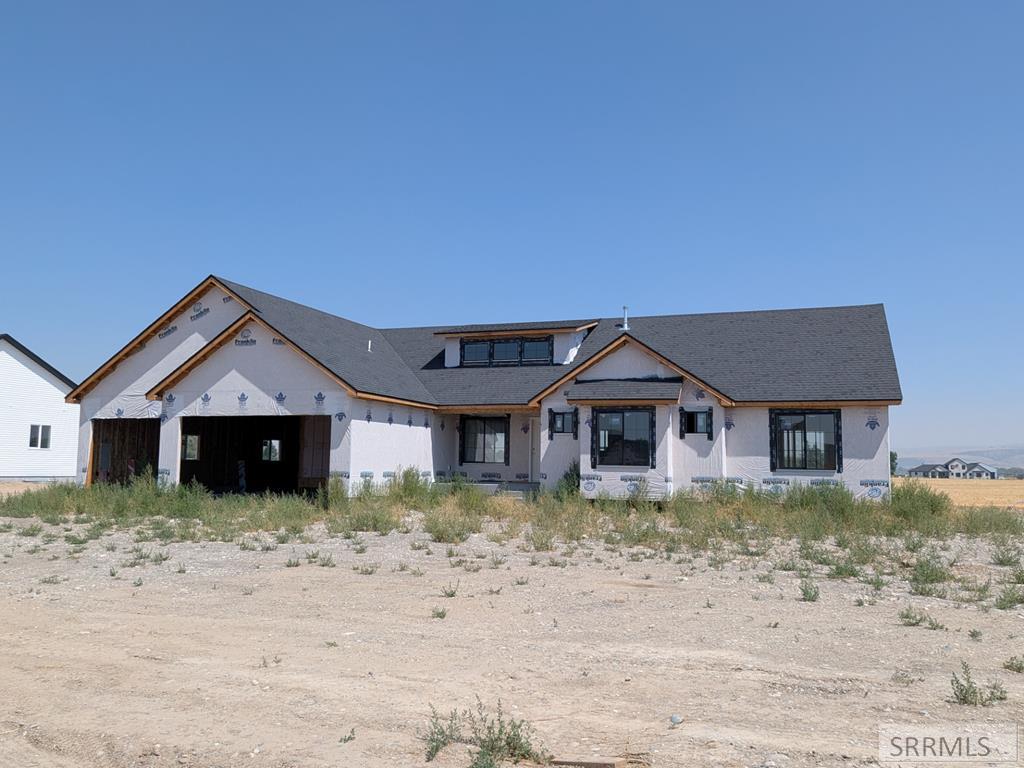 671 Glacier Ave Property Photo 1