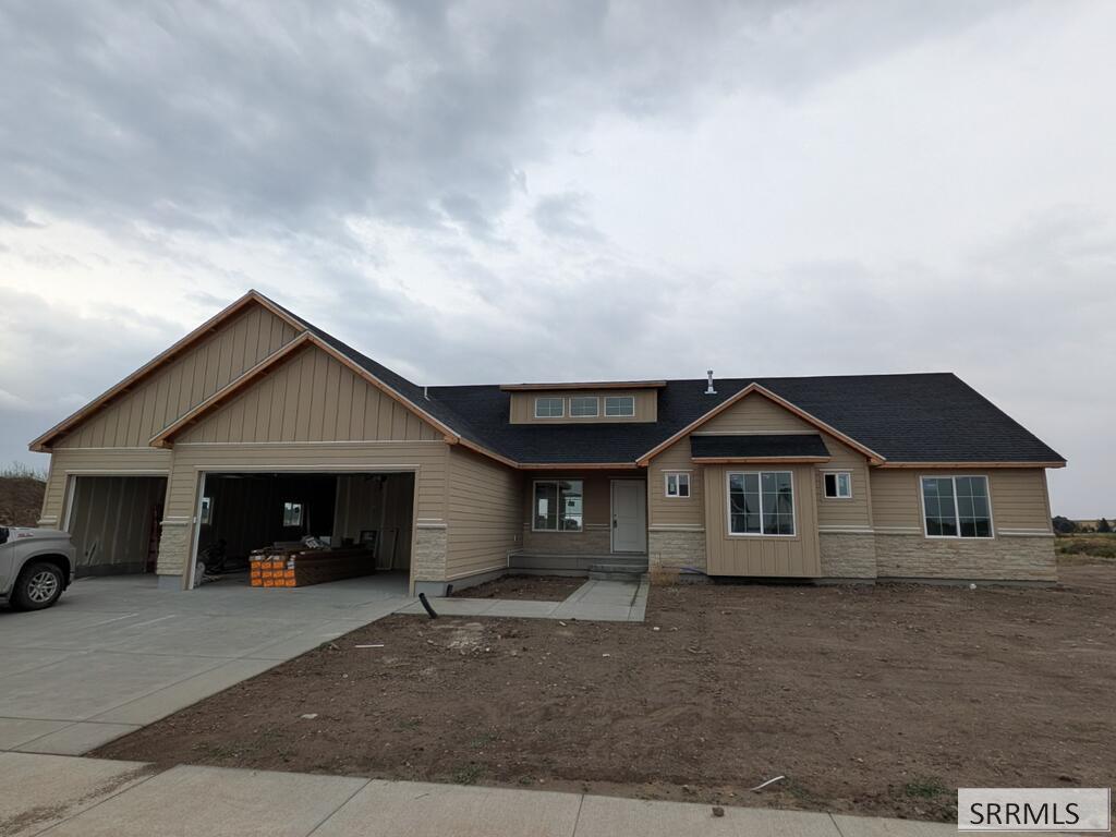 536 Meadowbrook Property Photo 1