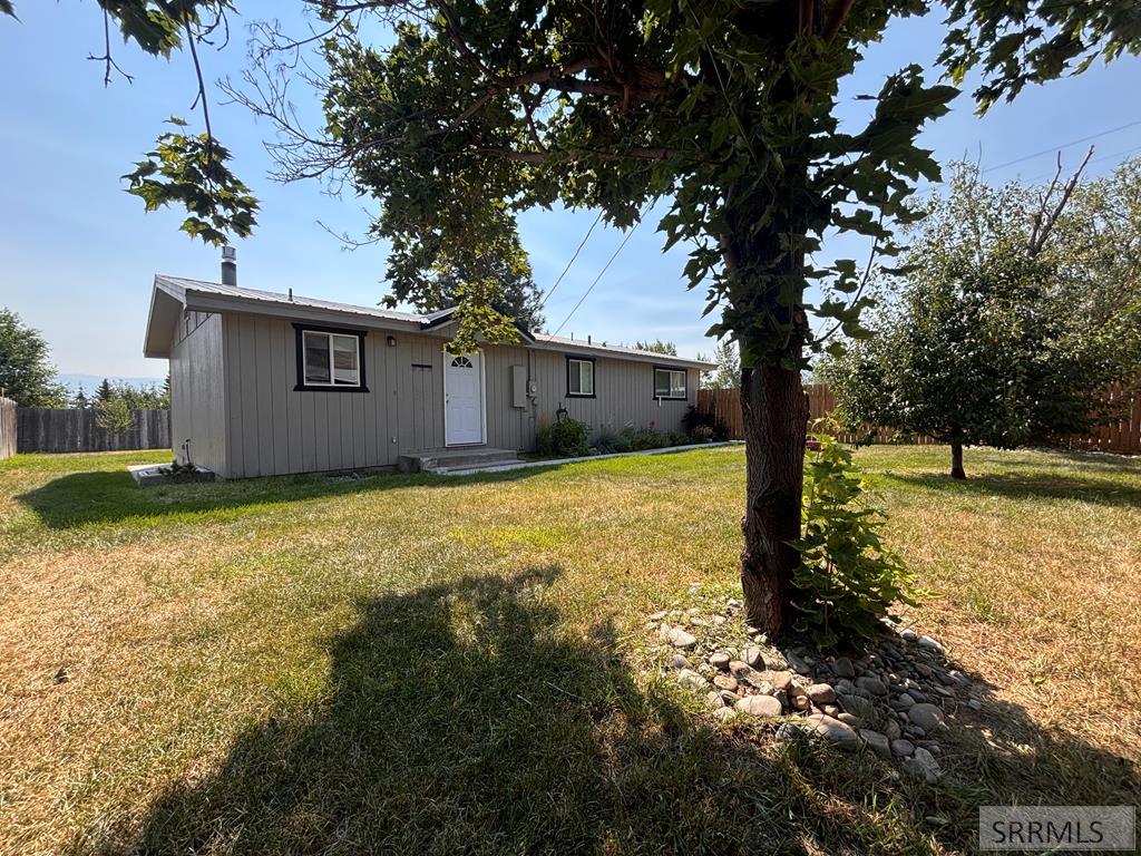 1505 Roosevelt Avenue Property Photo 3