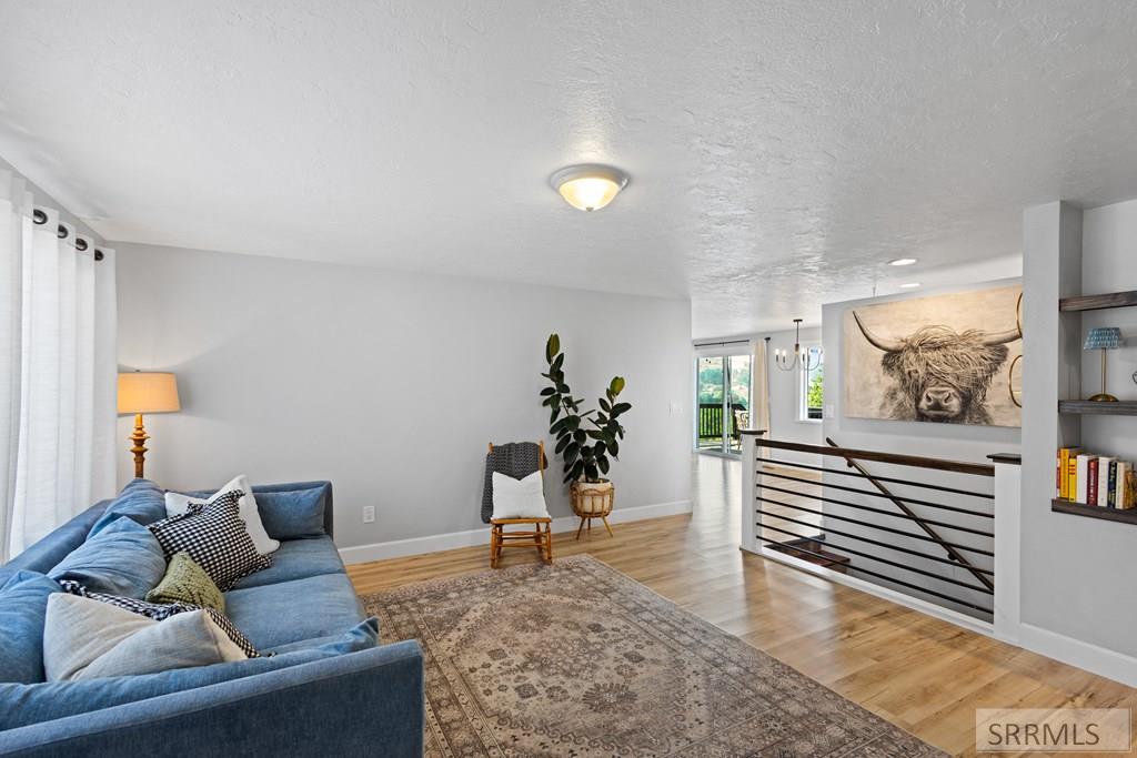 1445 Bluebell Circle Property Photo 4
