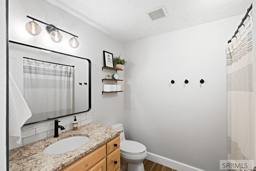 1445 Bluebell Circle Property Photo 18