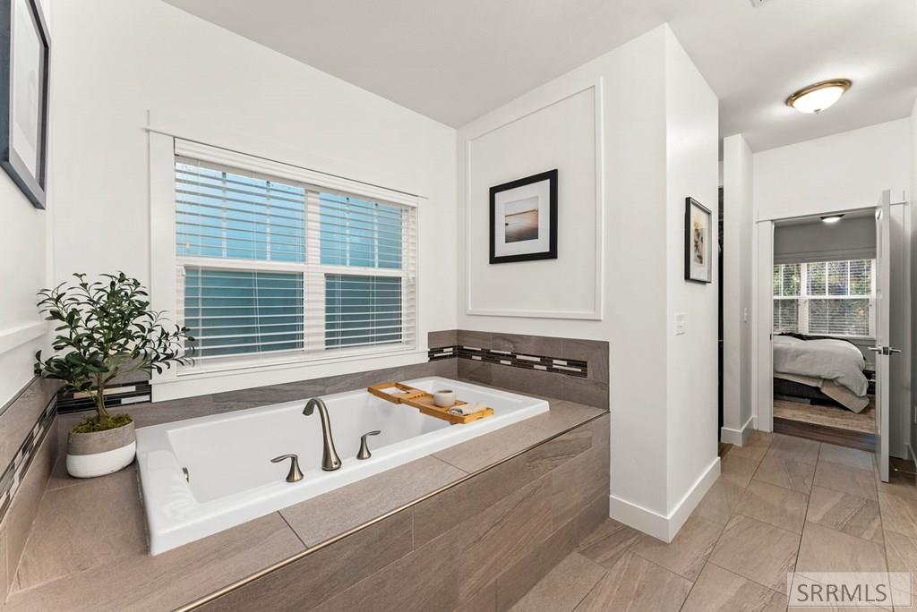 327 N 4410 E Property Photo 27