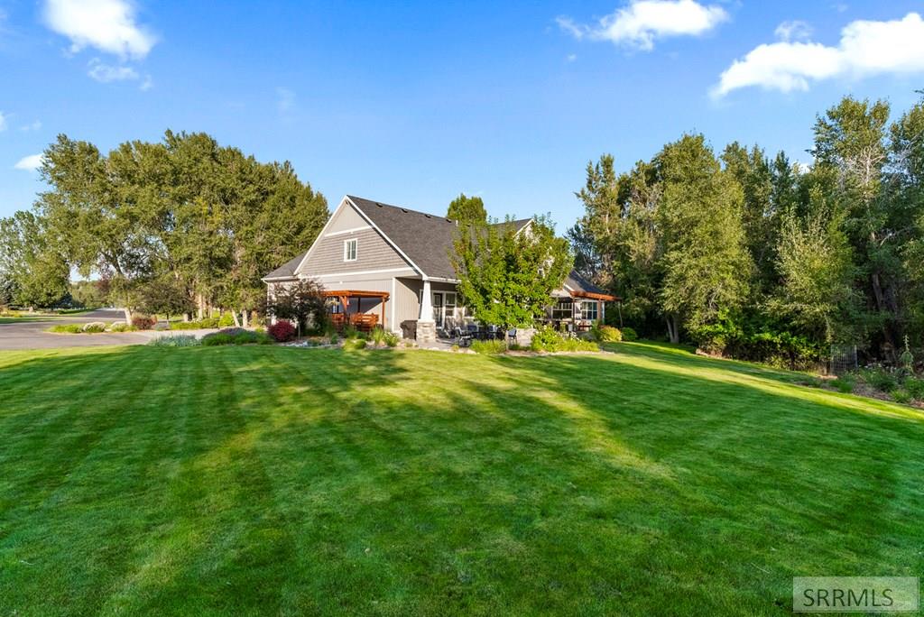 327 N 4410 E Property Photo 54