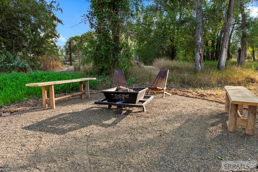 327 N 4410 E Property Photo 57