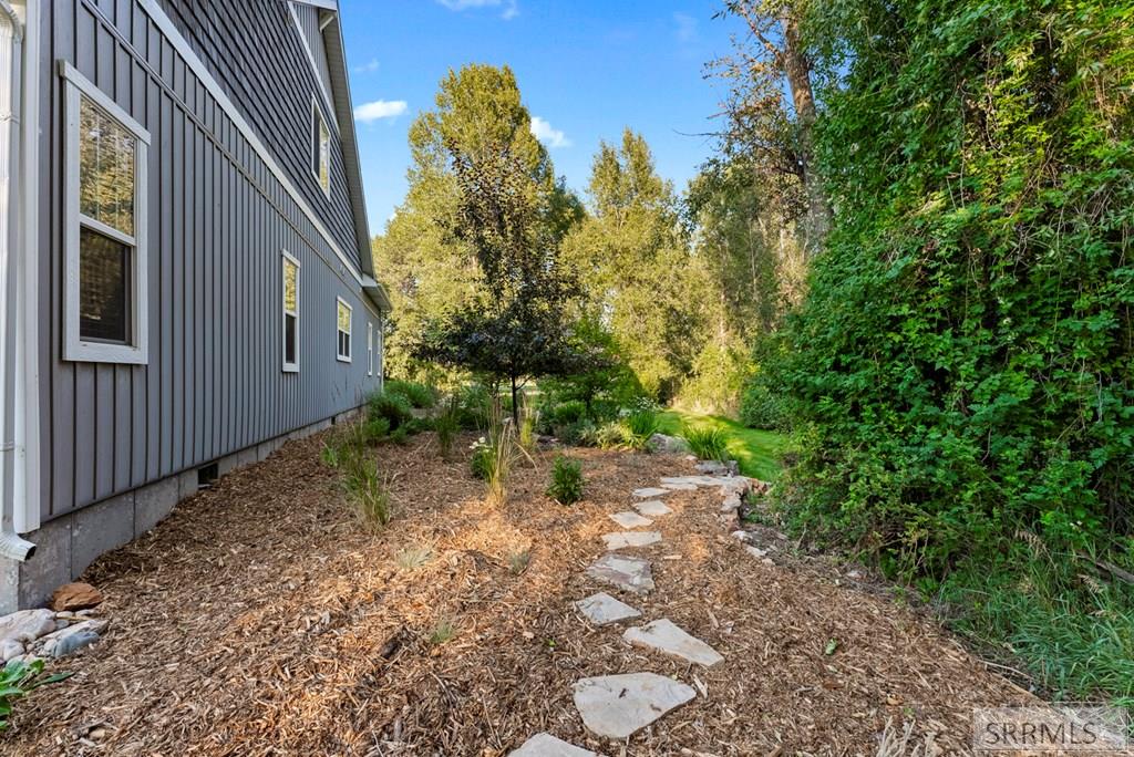 327 N 4410 E Property Photo 60