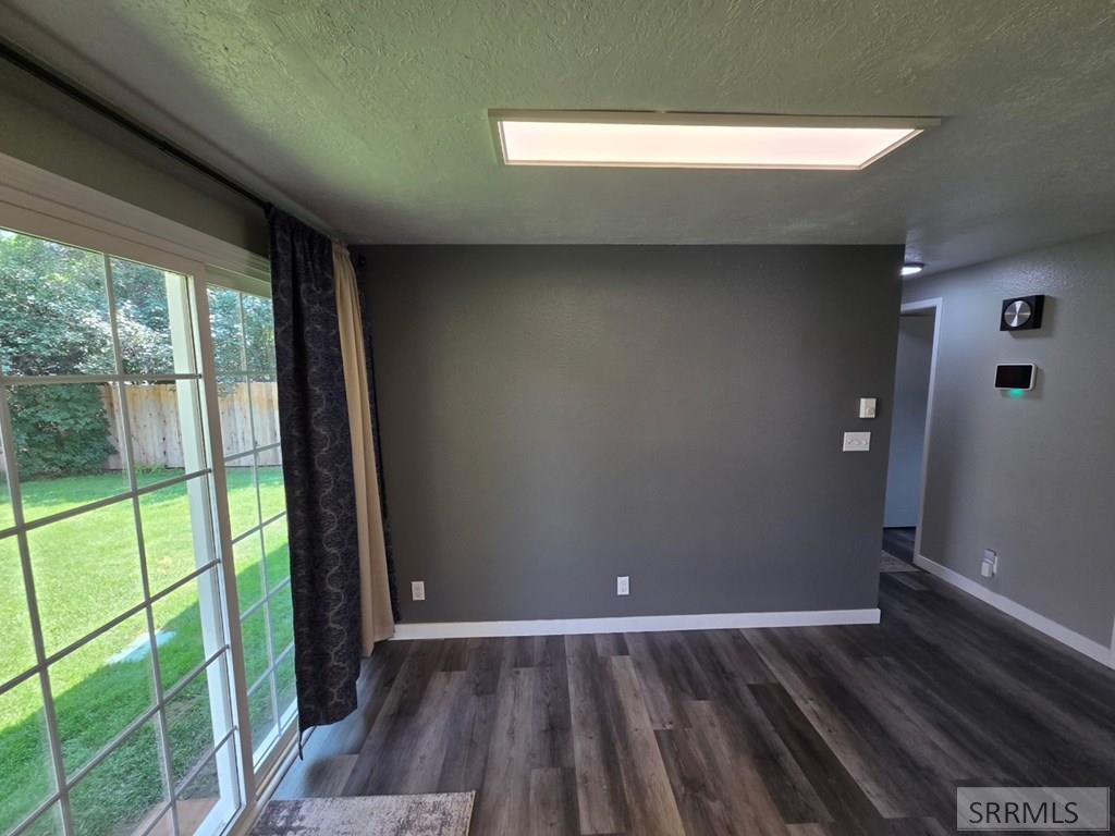 1880 Carmel Drive Property Photo 11