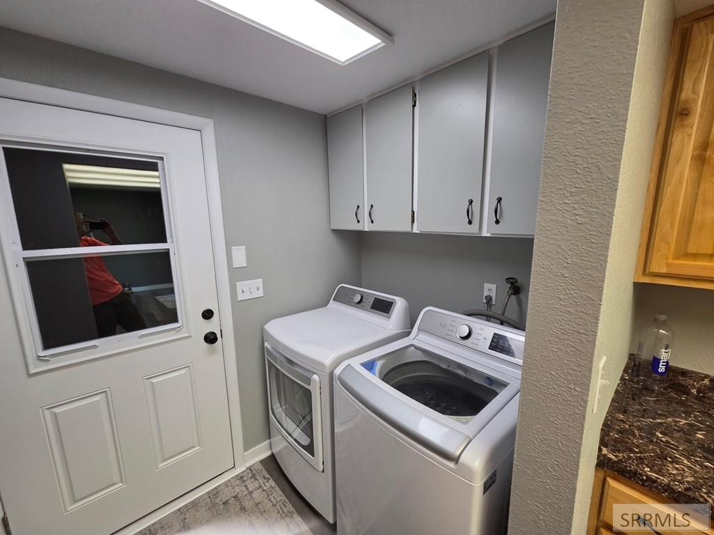 1880 Carmel Drive Property Photo 18