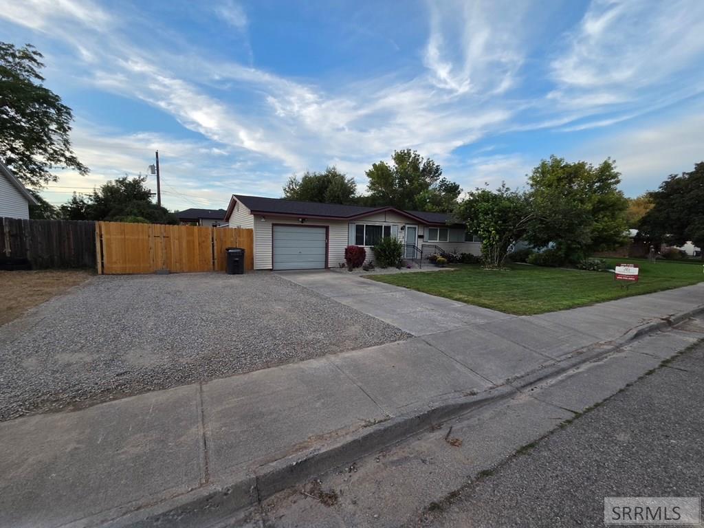 1880 Carmel Drive Property Photo 40