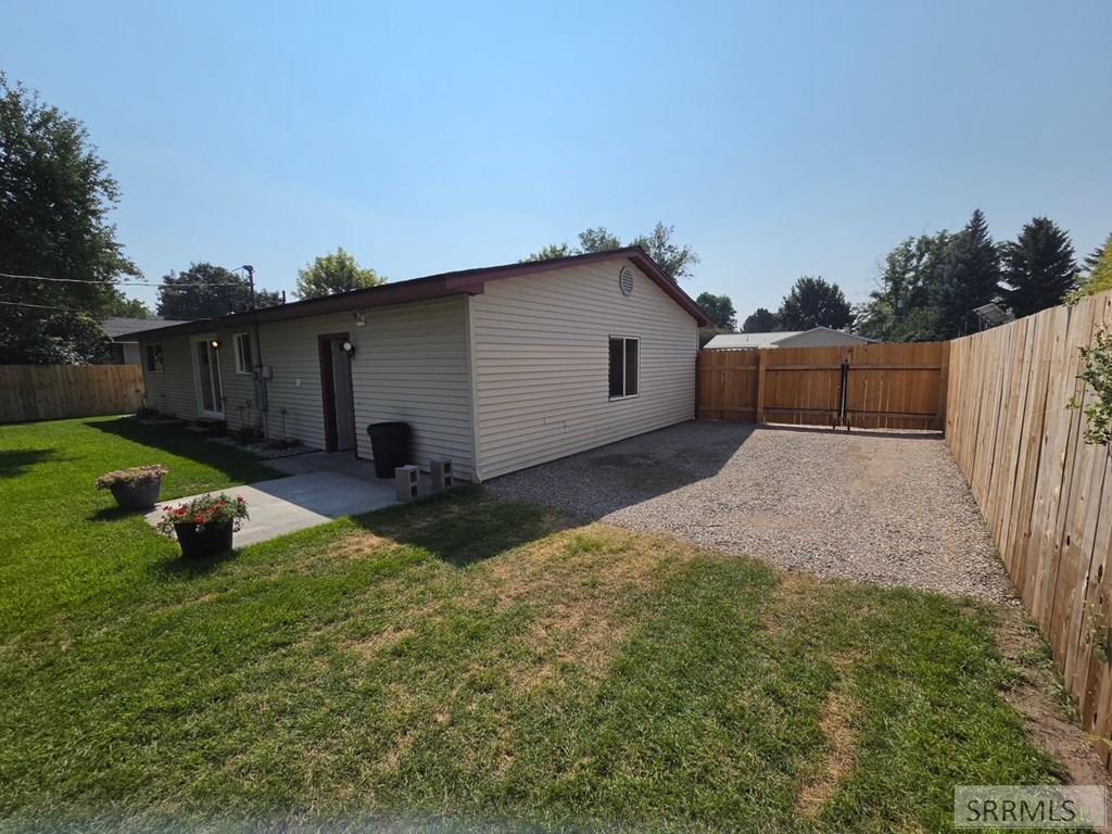 1880 Carmel Drive Property Photo 43