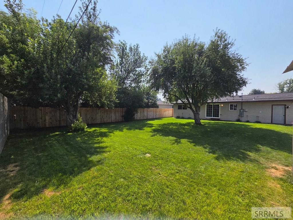 1880 Carmel Drive Property Photo 46