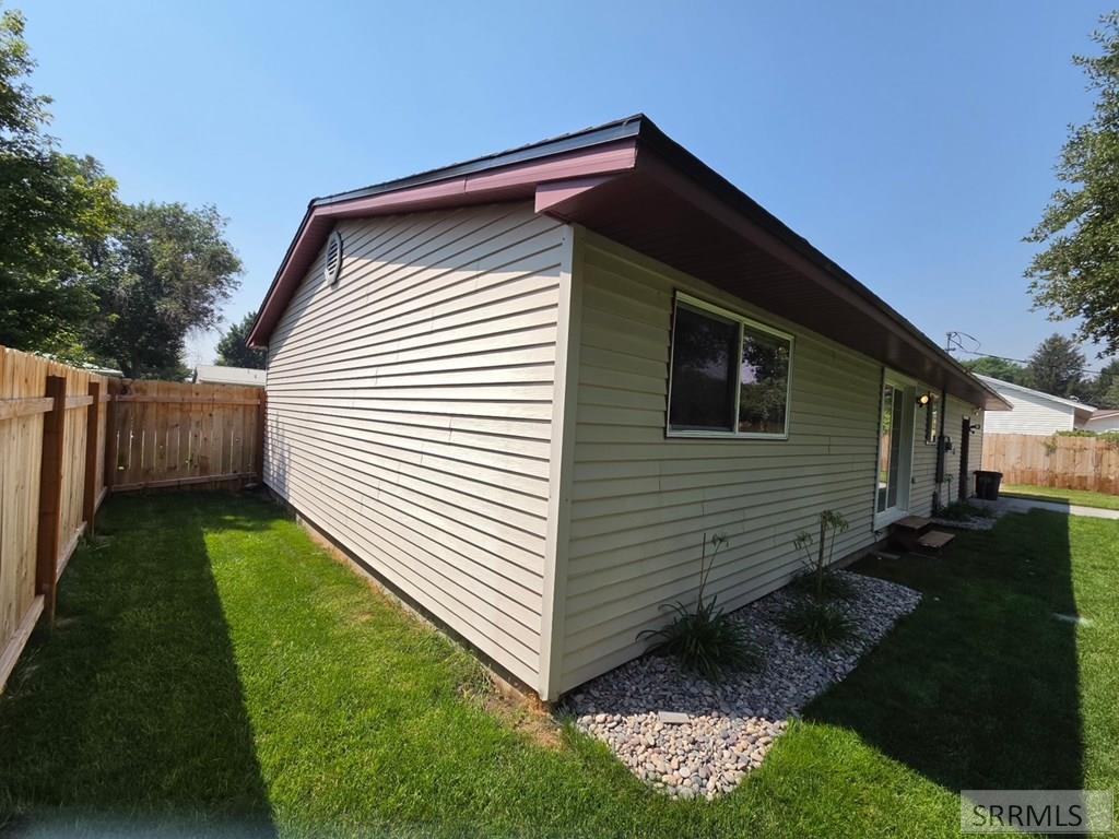1880 Carmel Drive Property Photo 48