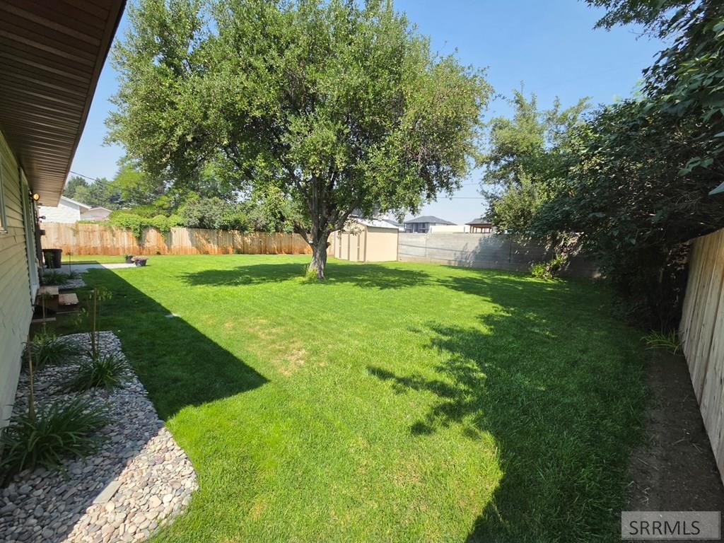 1880 Carmel Drive Property Photo 49