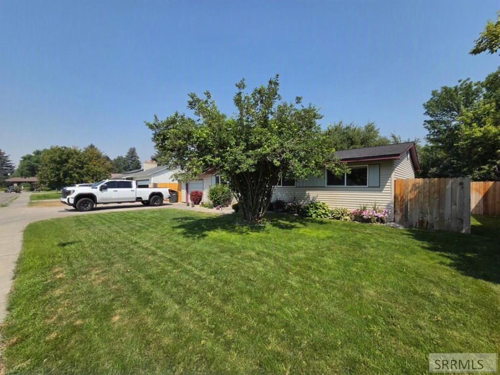 1880 Carmel Drive Property Photo 52