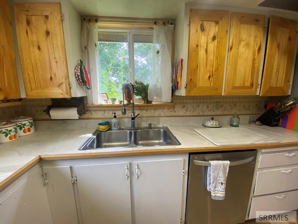 24707 Hwy 93 Property Photo 11