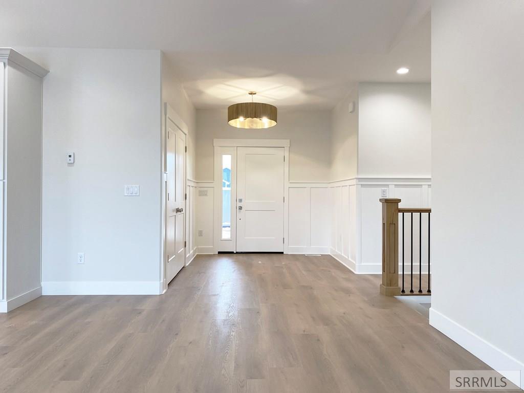 3457 Greenwillow Drive Property Photo 4