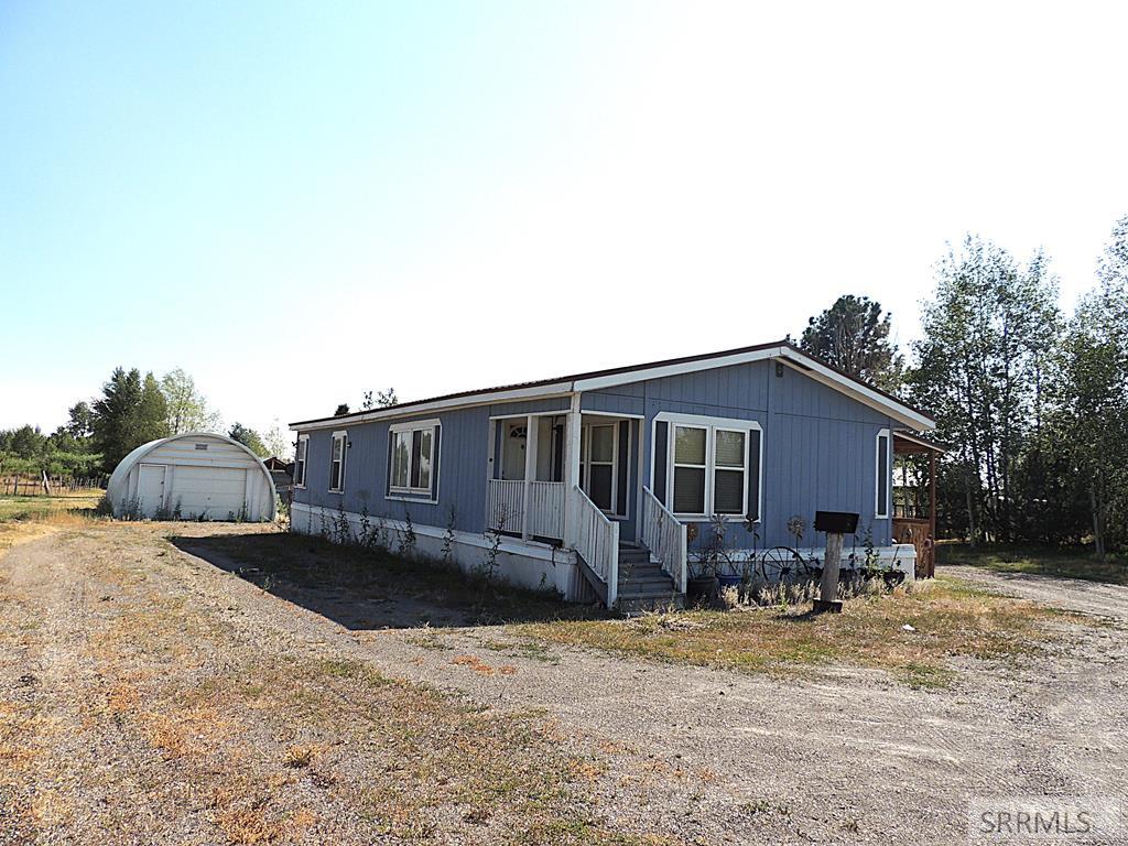2556 E 538 N Property Photo 1