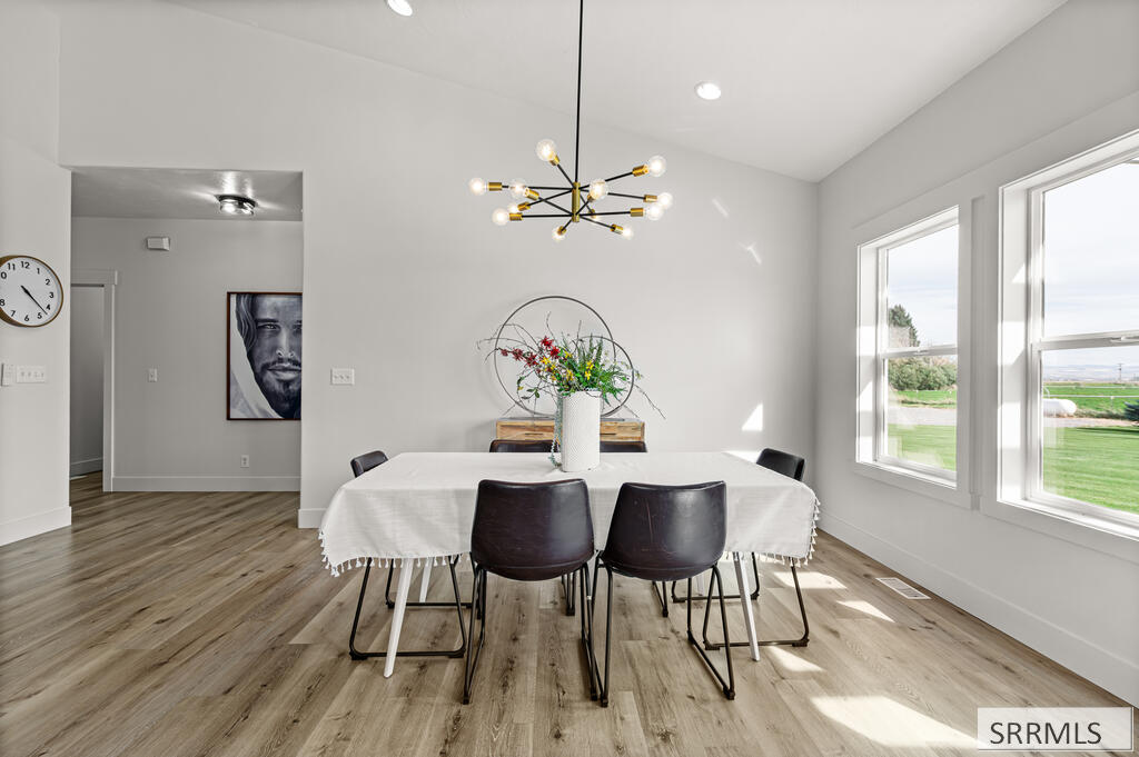 2140 E 200 N Property Photo 13