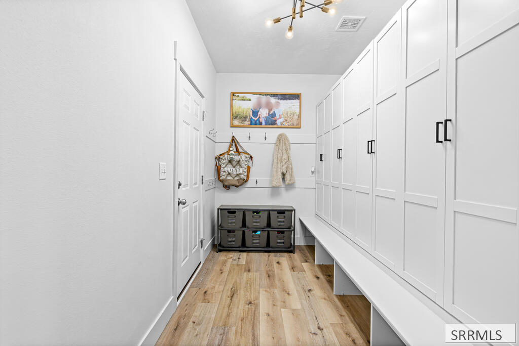 2140 E 200 N Property Photo 29