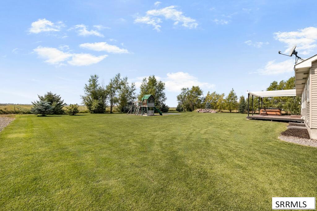 2140 E 200 N Property Photo 30
