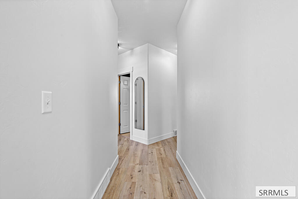 2140 E 200 N Property Photo 39