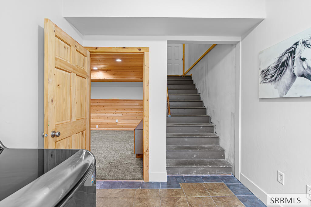 2140 E 200 N Property Photo 57