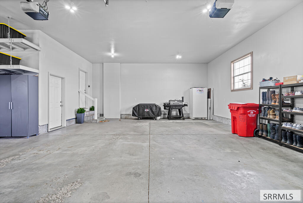 2140 E 200 N Property Photo 60