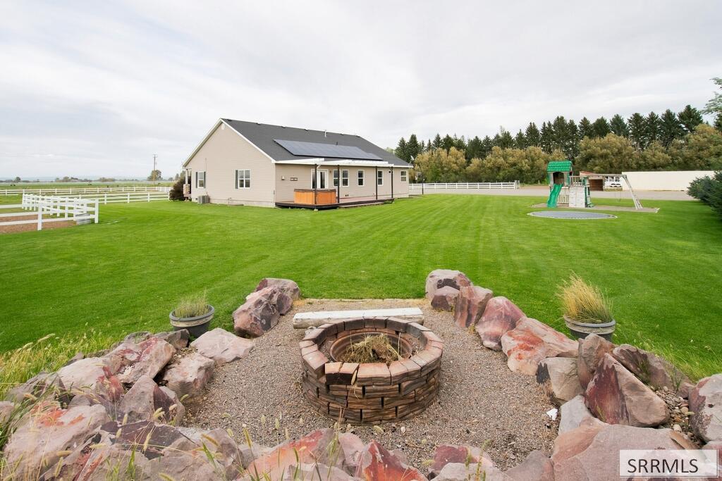 2140 E 200 N Property Photo 68