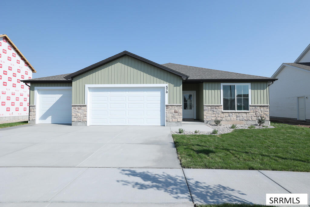 578 N Curlew Drive Property Photo 1