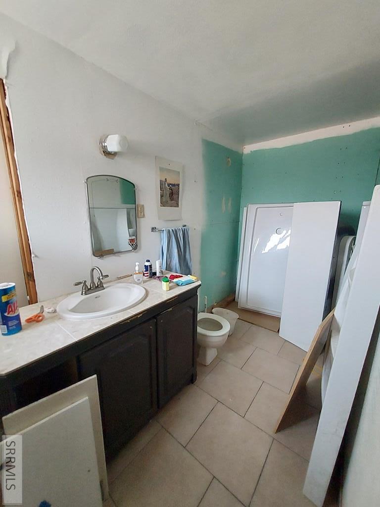 766 W Grand Avenue Property Photo 14