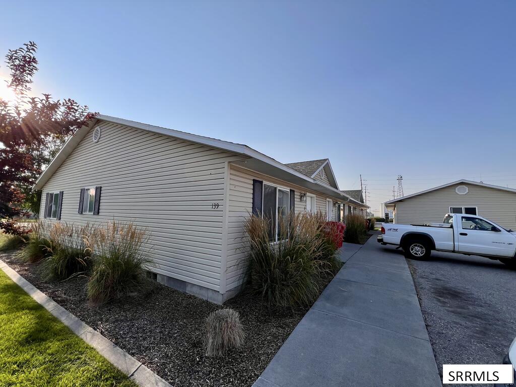 139 Stockham Blvd Property Photo 3