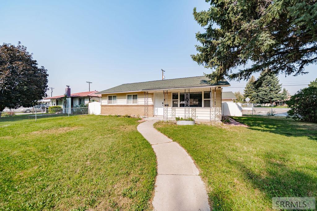 556 Westhill Avenue Property Photo 1