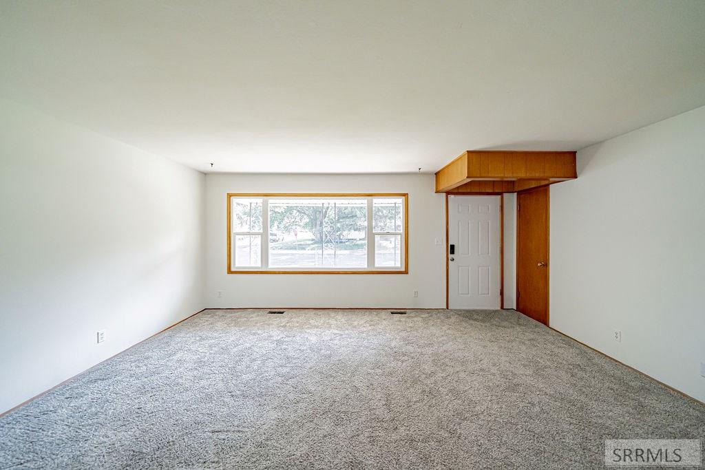 556 Westhill Avenue Property Photo 4