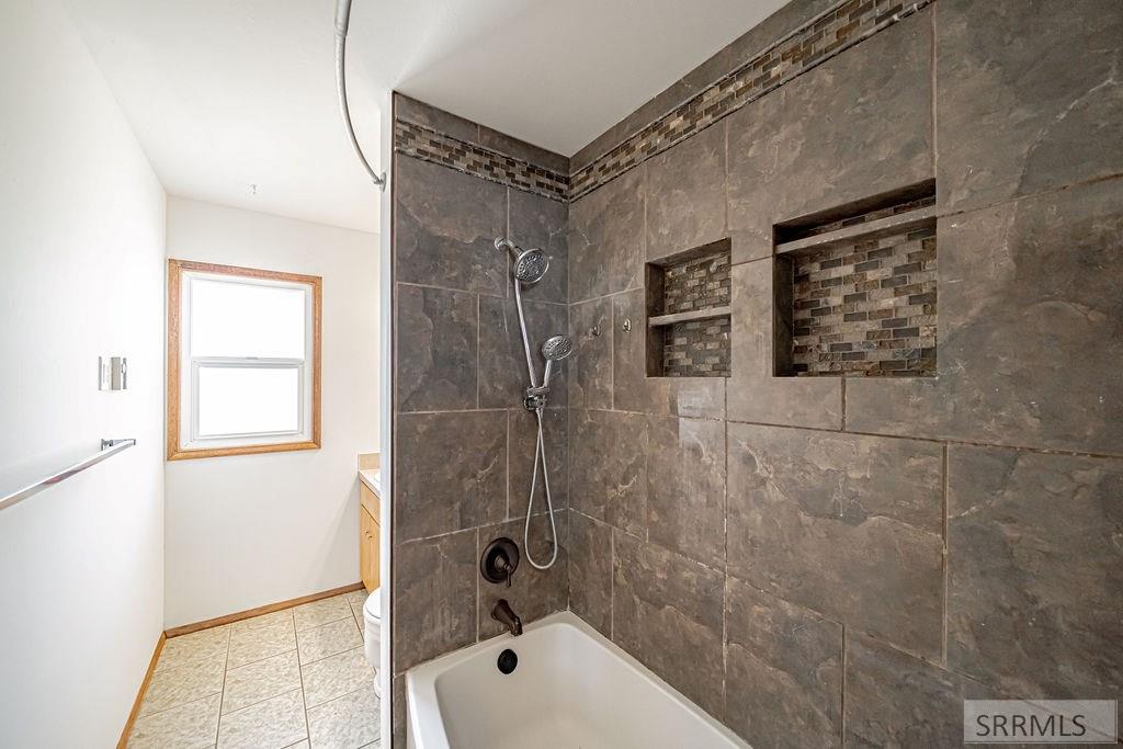 556 Westhill Avenue Property Photo 20