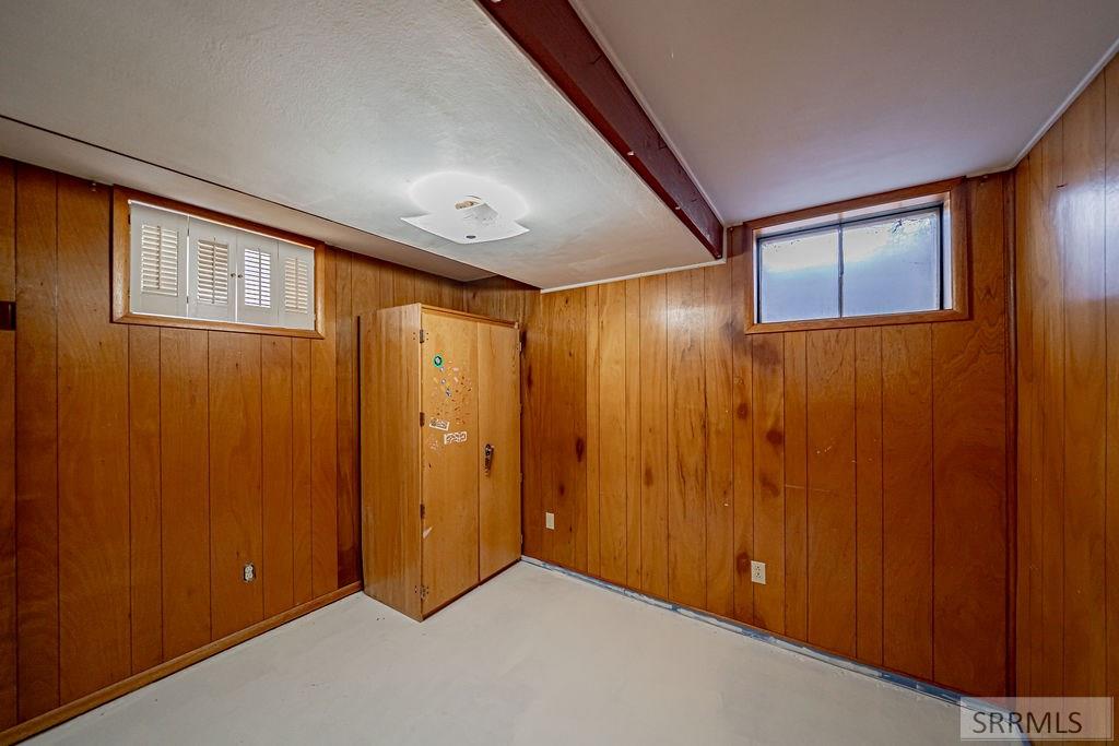 556 Westhill Avenue Property Photo 27