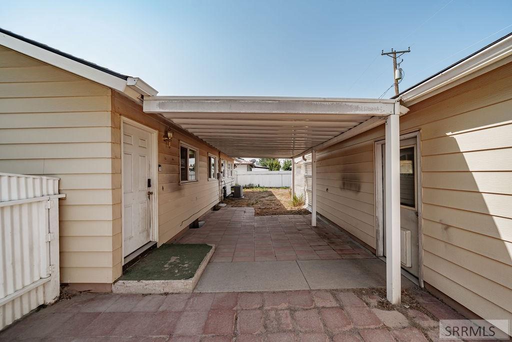 556 Westhill Avenue Property Photo 37