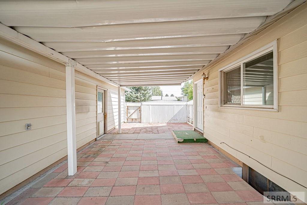 556 Westhill Avenue Property Photo 38