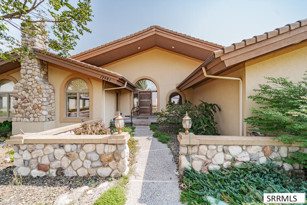 12081 S Country Club Drive Property Photo 2