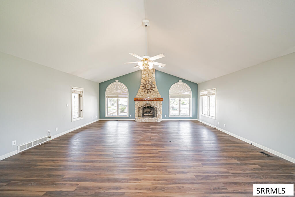 12081 S Country Club Drive Property Photo 9
