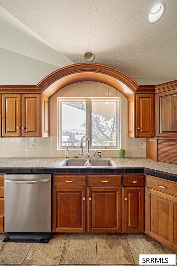 12081 S Country Club Drive Property Photo 14