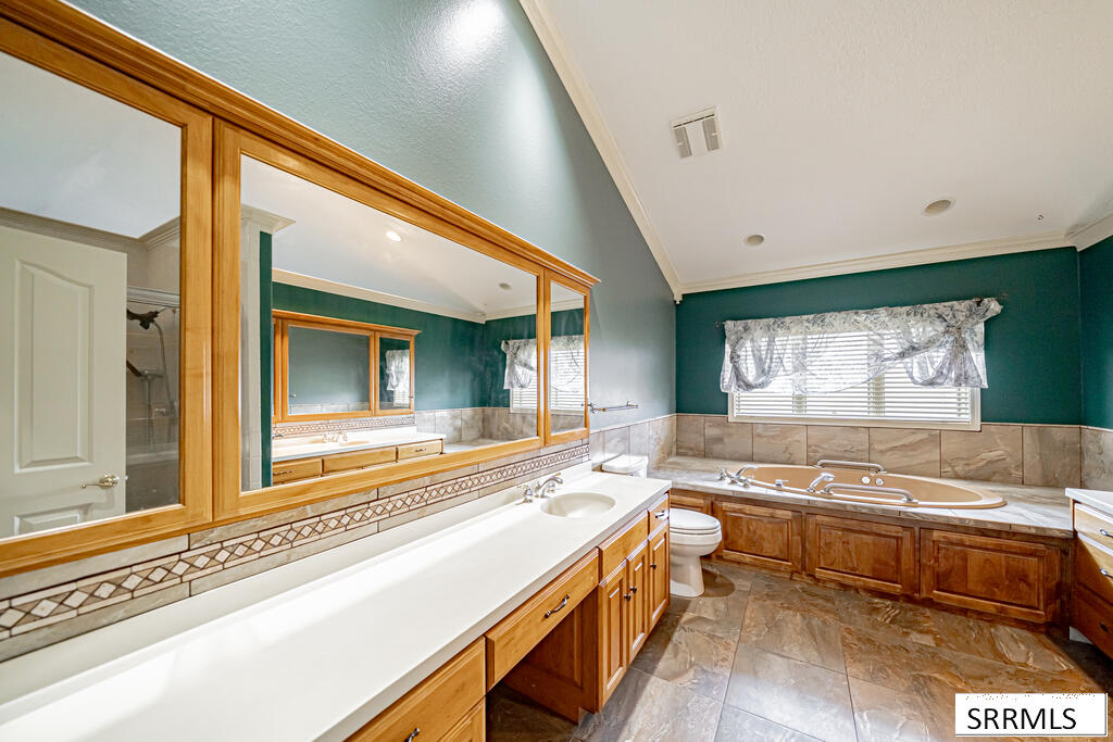 12081 S Country Club Drive Property Photo 28