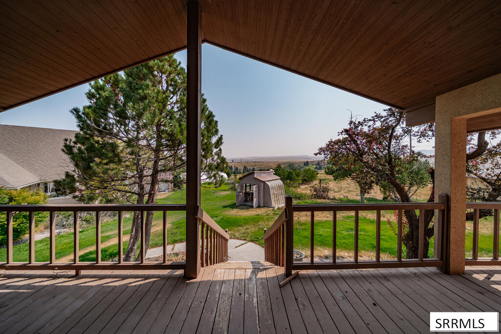 12081 S Country Club Drive Property Photo 32